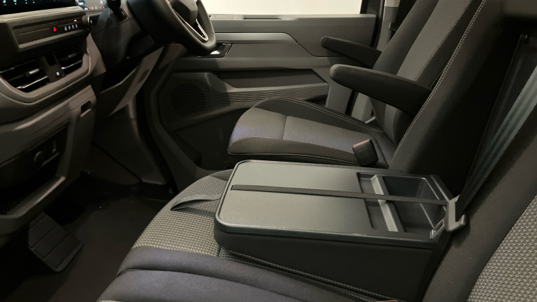 Volkswagen Transporter T32 Swb Diesel 2.0 TDI 170 Commerce Pro Van Auto